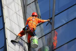 岳阳蜘蛛人幕墙清洗